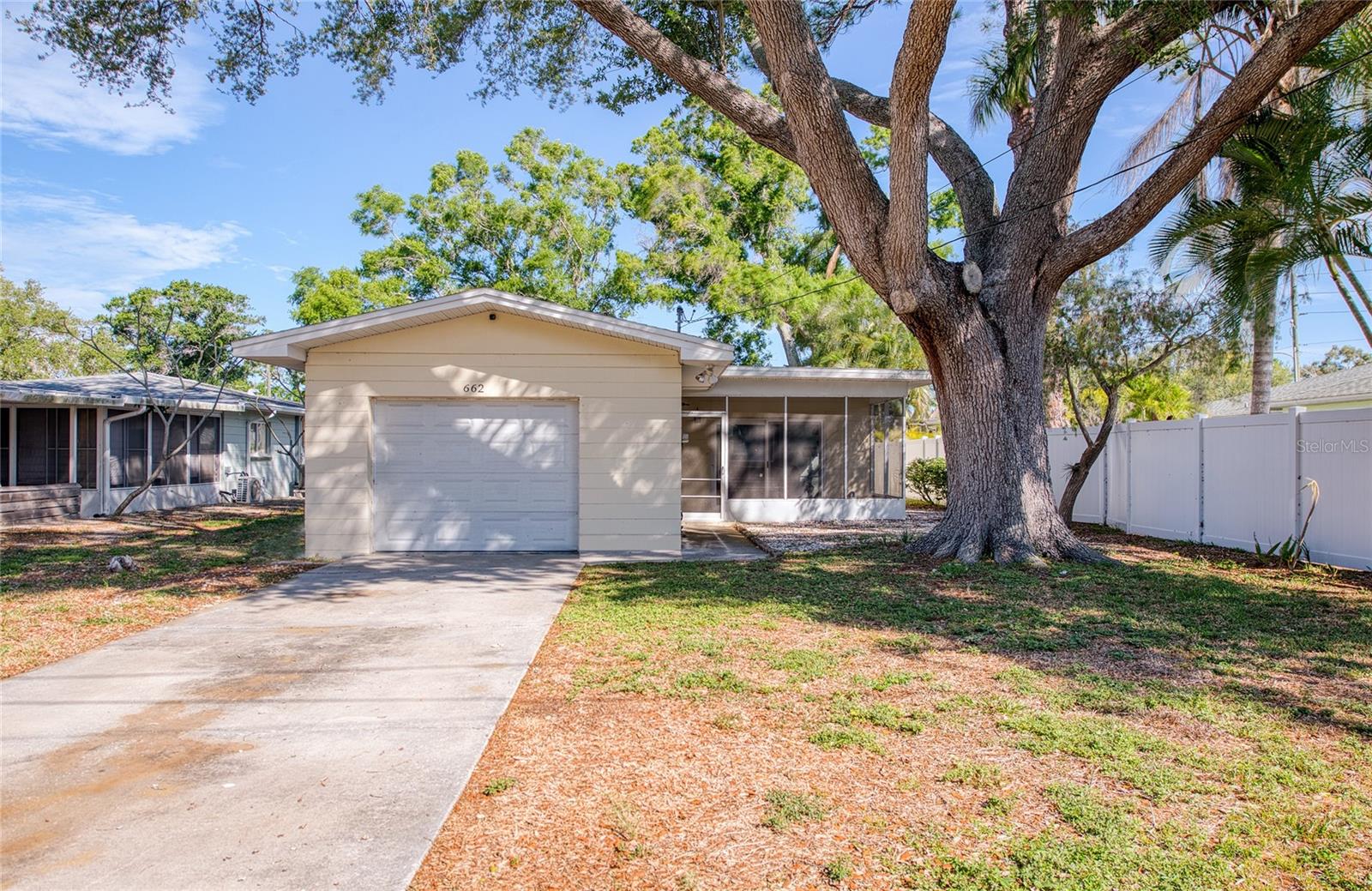 662 Villagrande Ave S Property Photo 46