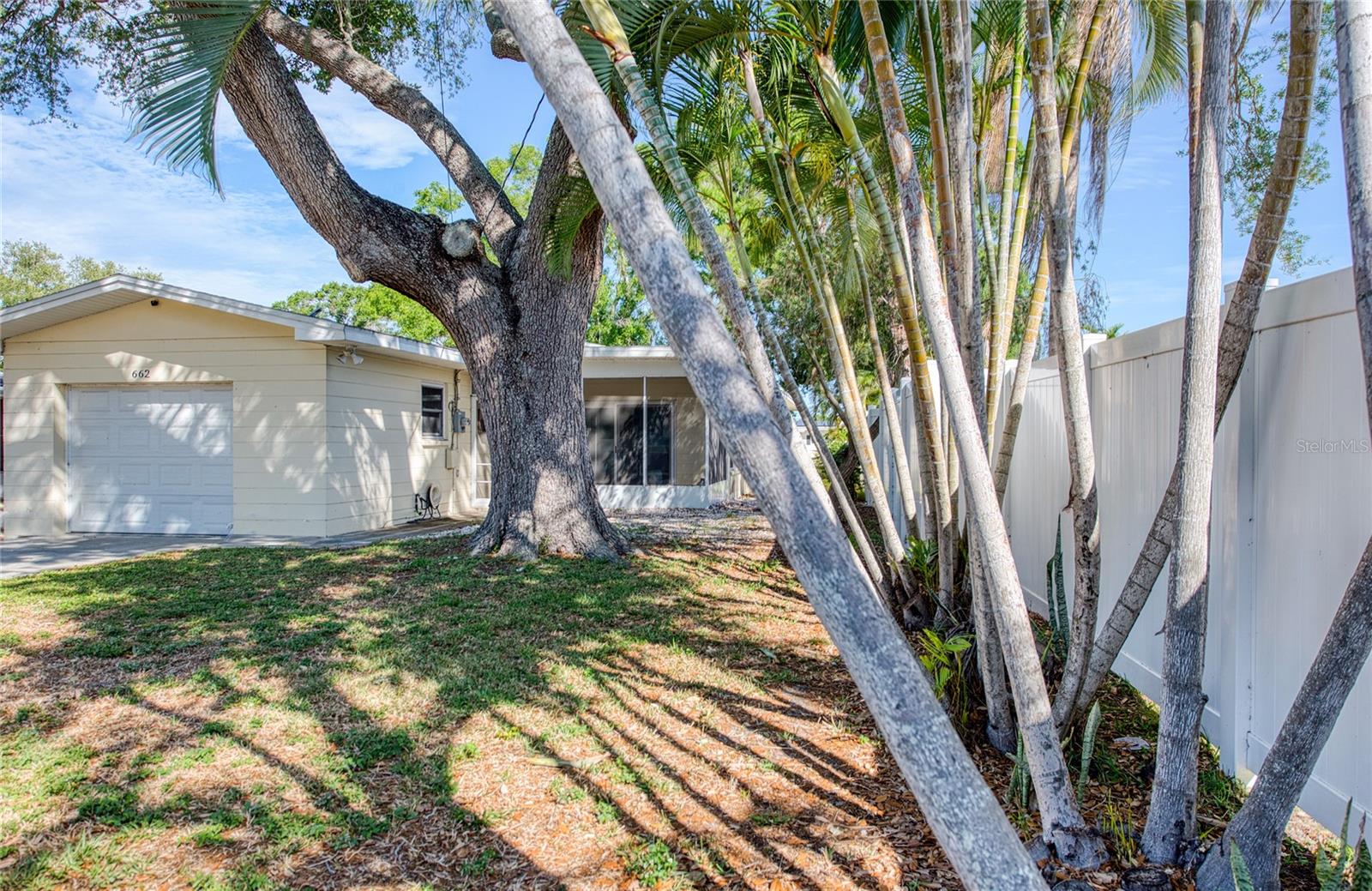 662 Villagrande Ave S Property Photo 48