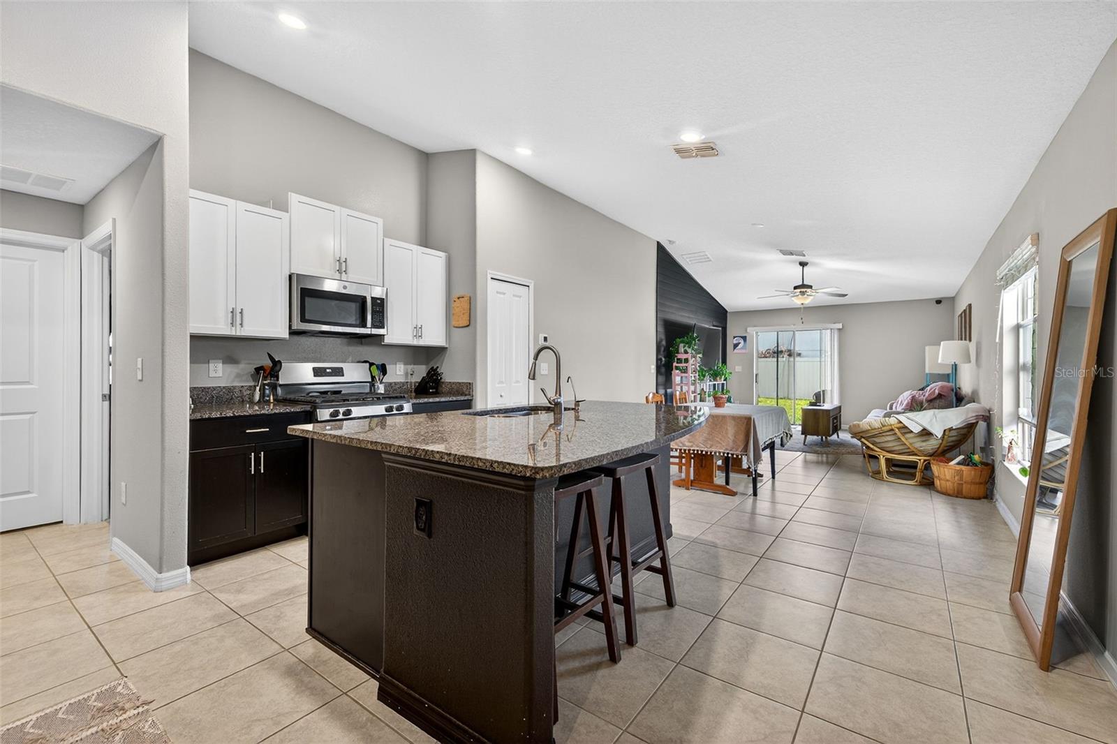 9324 Lemon Drop Loop Property Photo 4