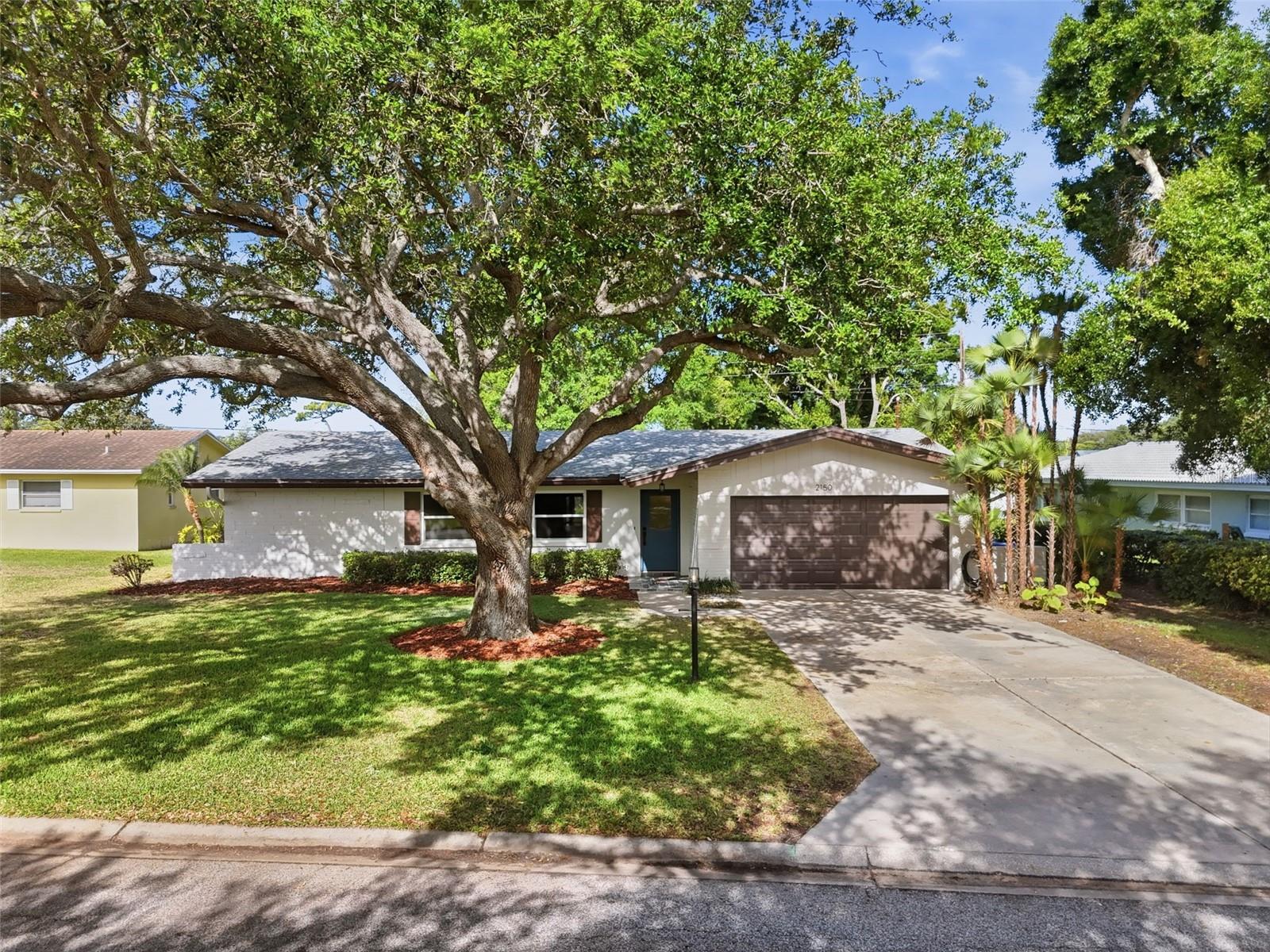 2150 Sarazen Dr Property Photo