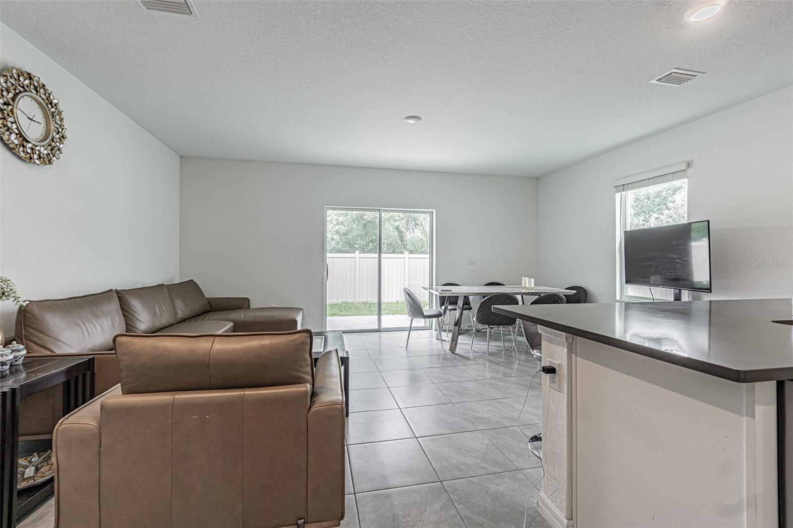 6358 Sophie Oaks Ct Property Photo 5