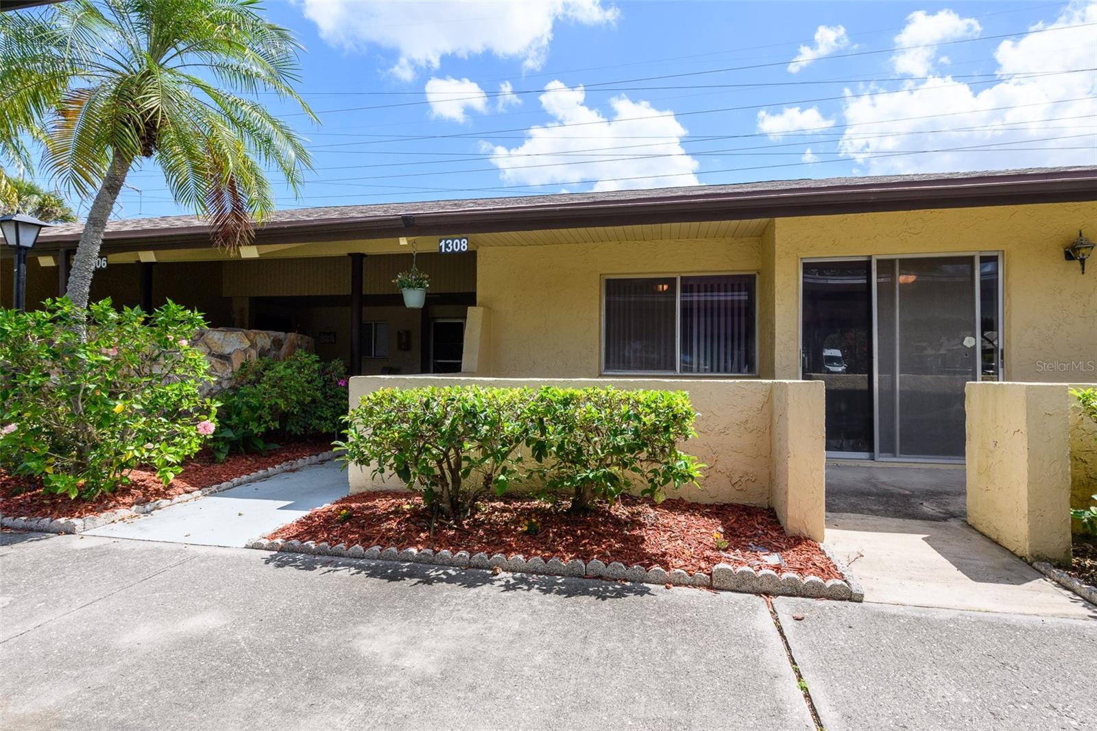 1308 13th Cir Se Property Photo 1