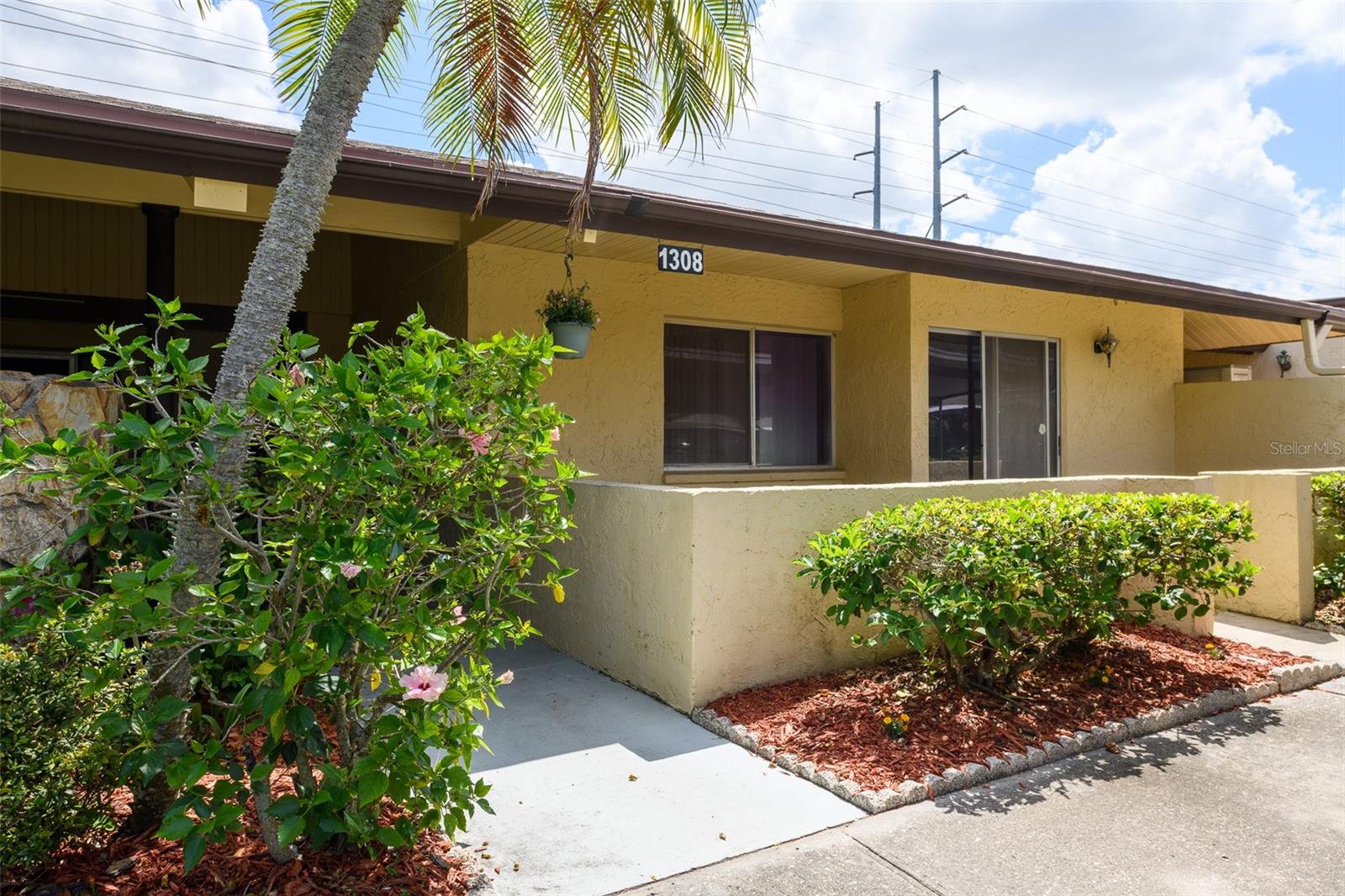 1308 13th Cir Se Property Photo 2