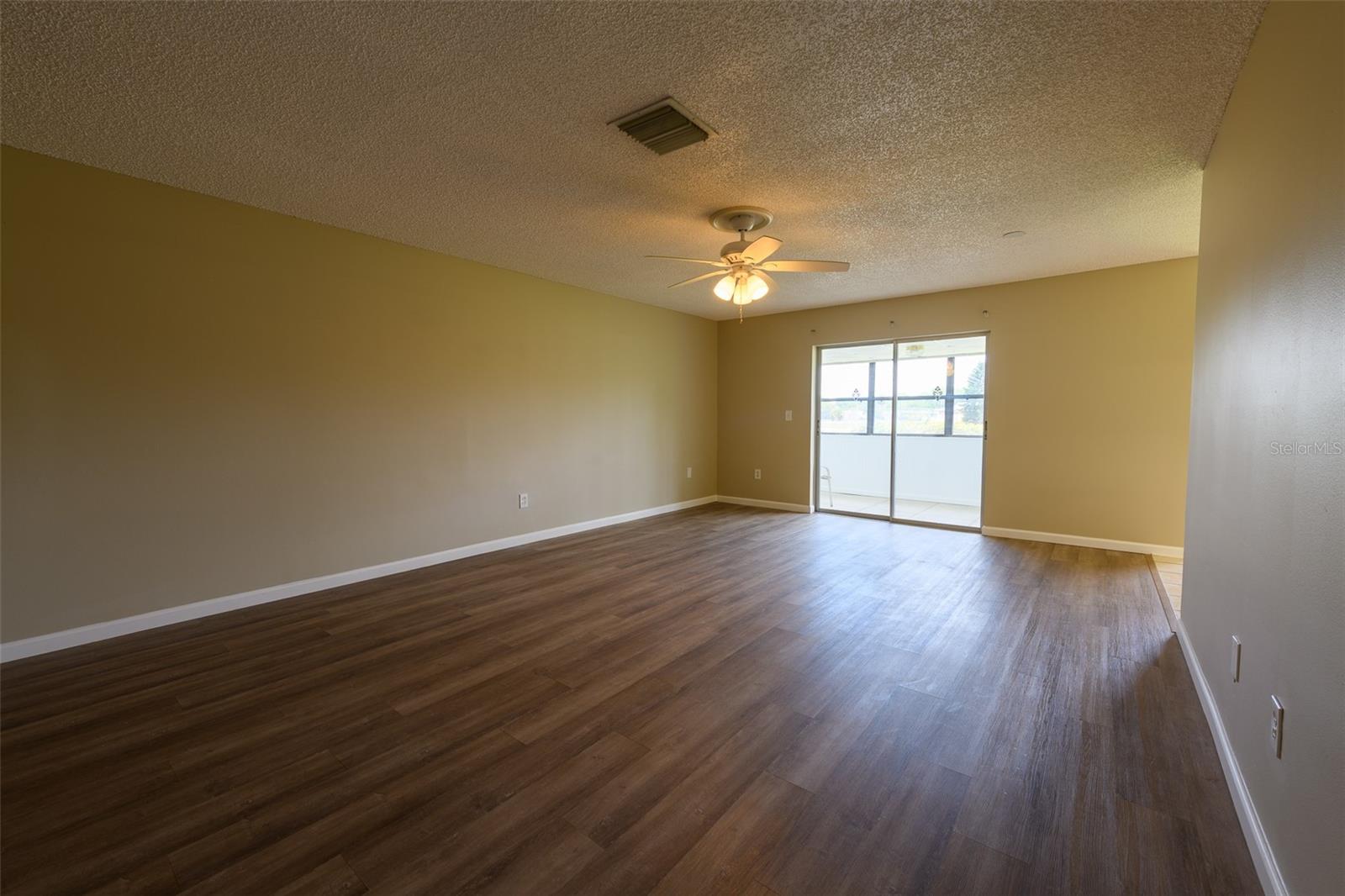 1308 13th Cir Se Property Photo 4