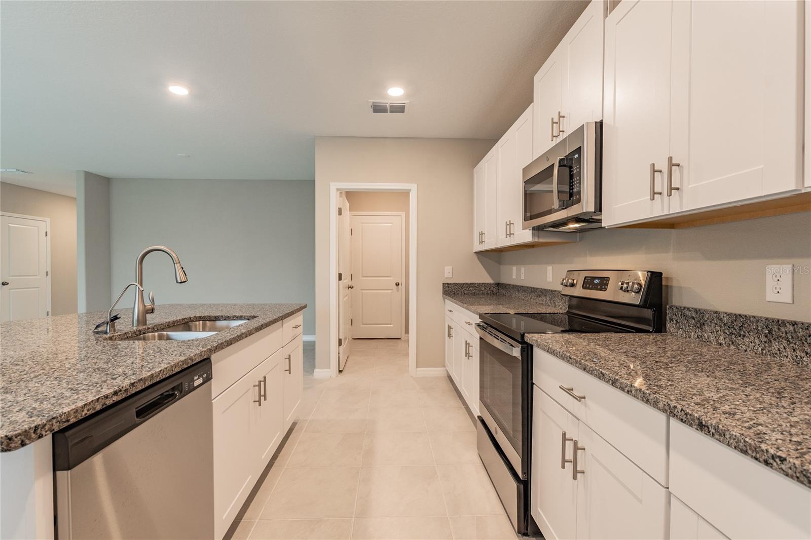 15515 Peace River Pl Property Photo 11