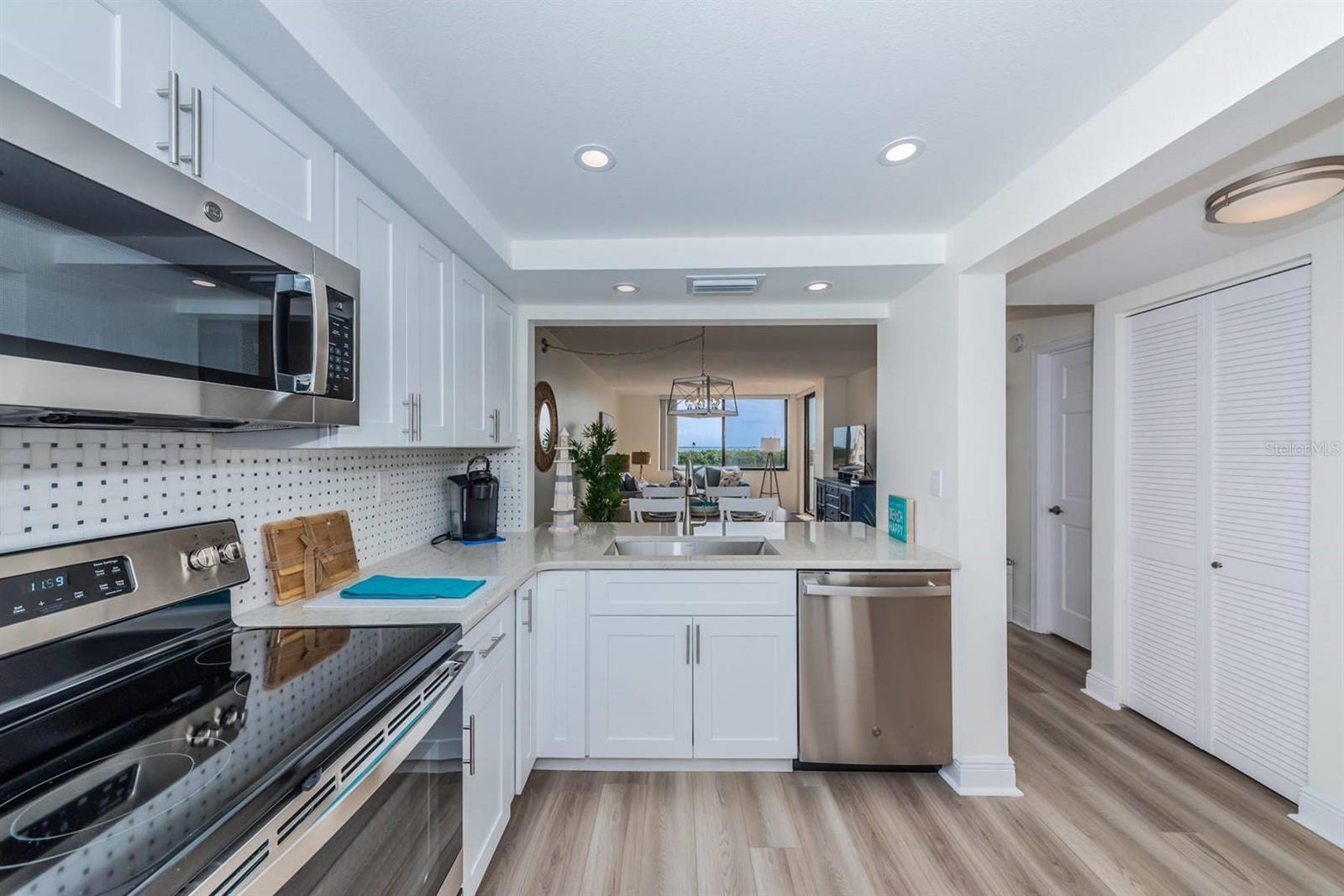6357 Bahia Del Mar Blvd #407 Property Photo 3