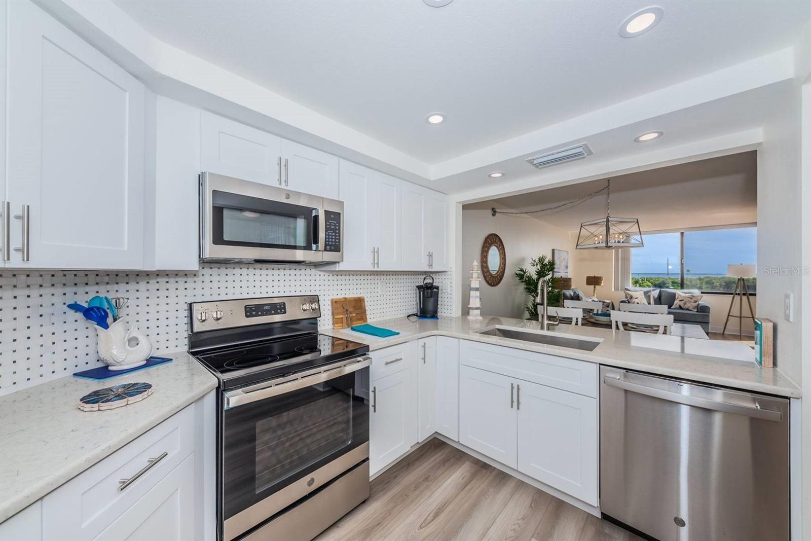 6357 Bahia Del Mar Blvd #407 Property Photo 5