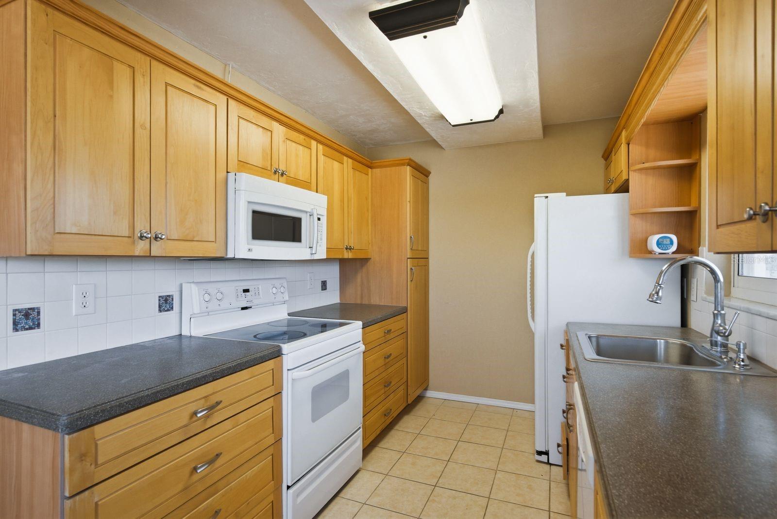 11100 86th Ave #310 Property Photo 11