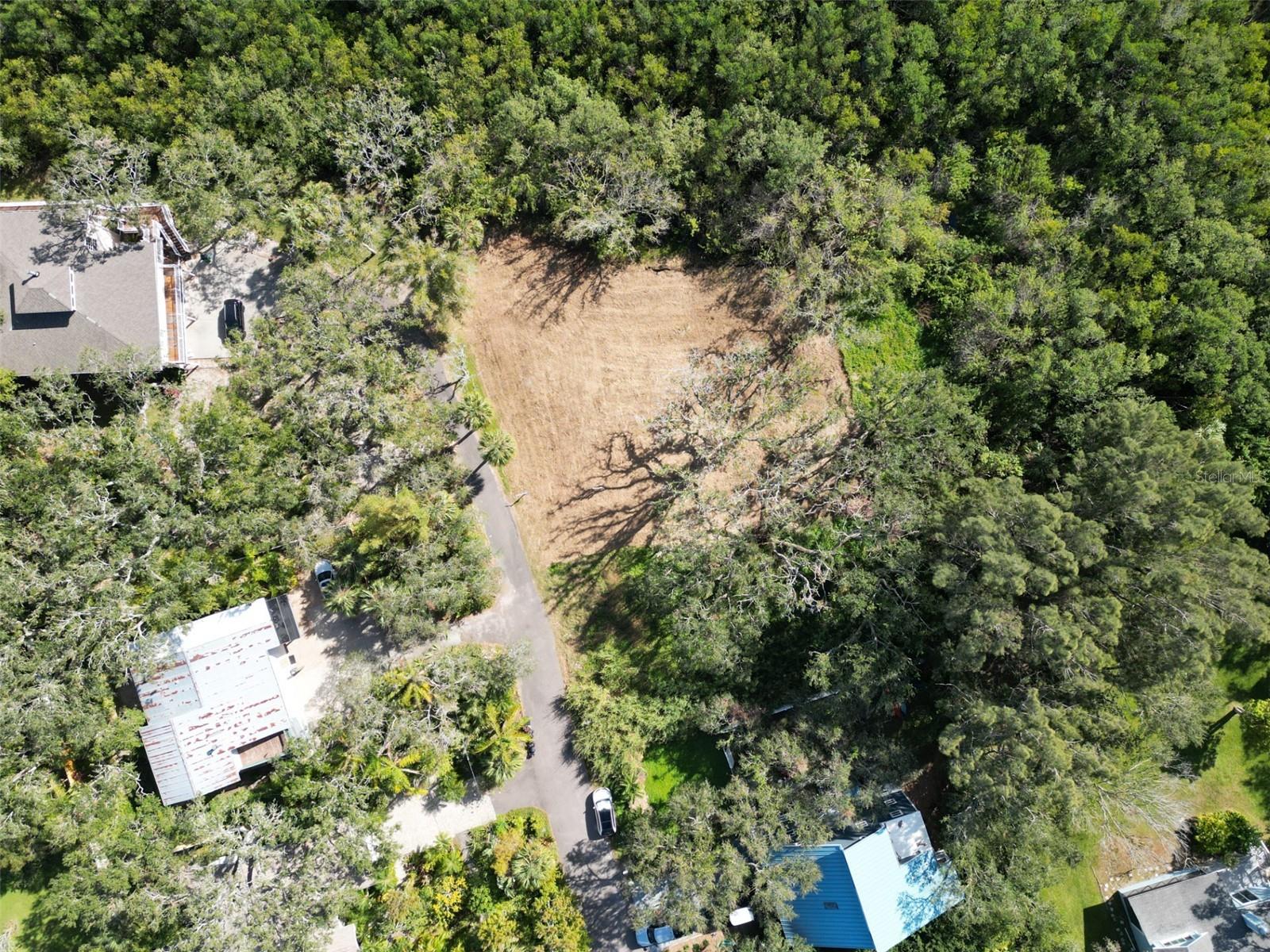 Irwin St Property Photo 1
