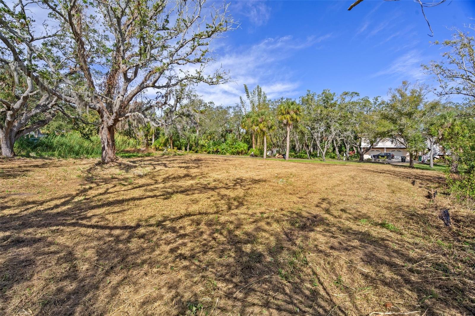 Irwin St Property Photo 7