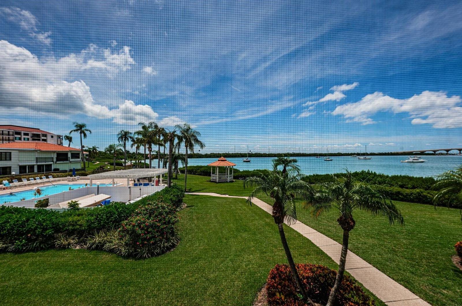 6295 Bahia Del Mar Cir #204 Property Photo 12
