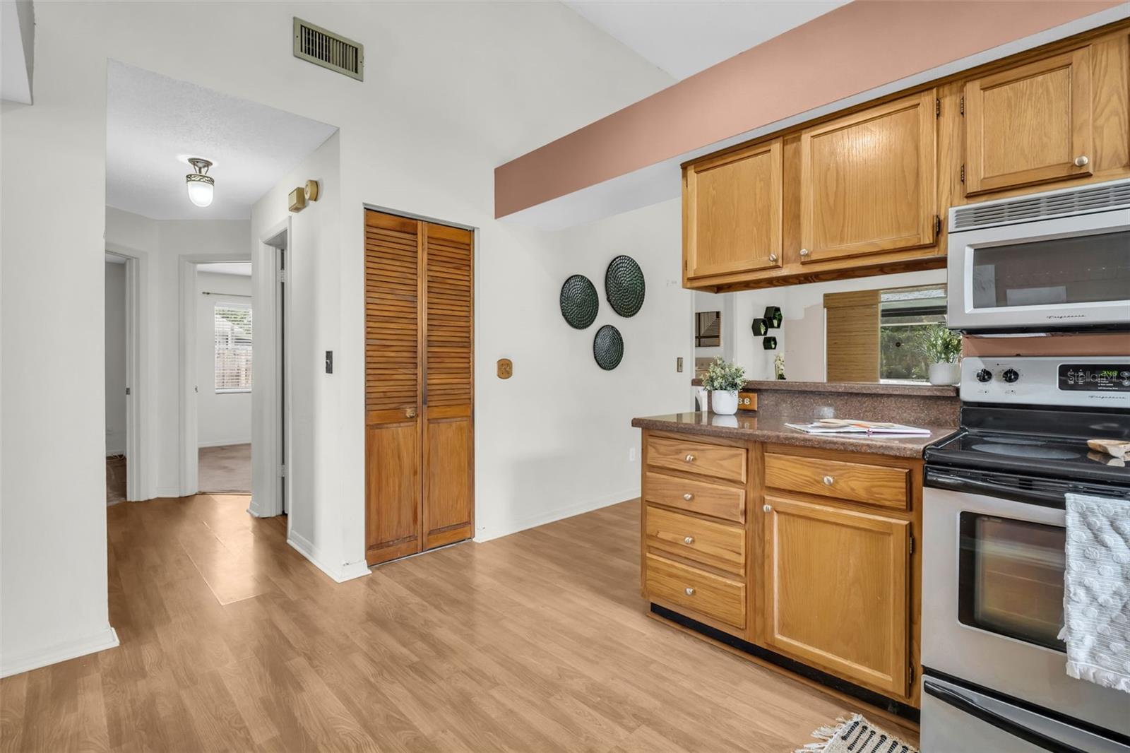 5341 Southwick Dr Property Photo 11