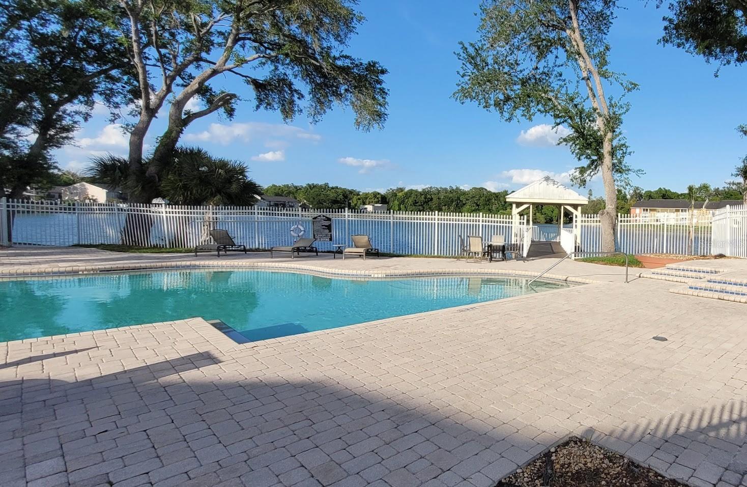 302 Lake Parsons Grn #102 Property Photo 20