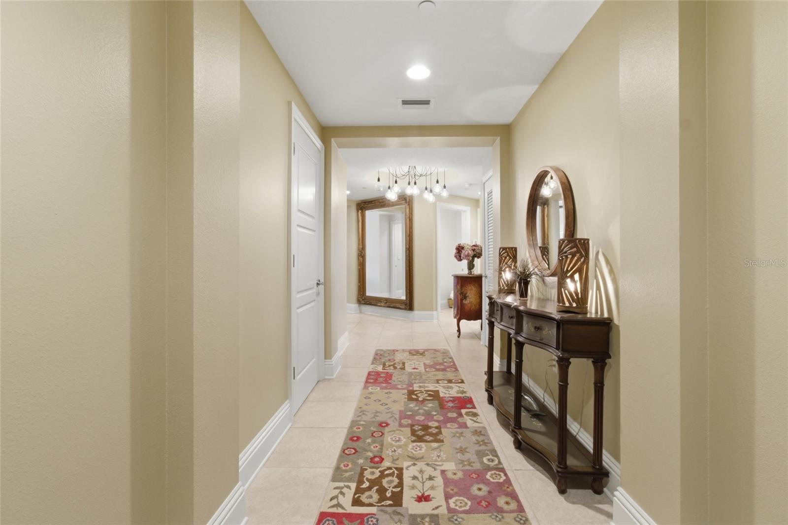 11 Baymont St #608 Property Photo 3