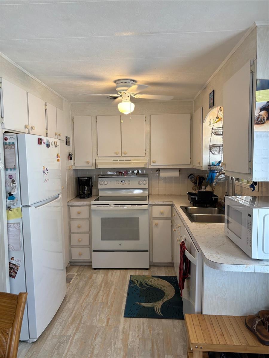 10297 N Lake Dr #79 Property Photo 12