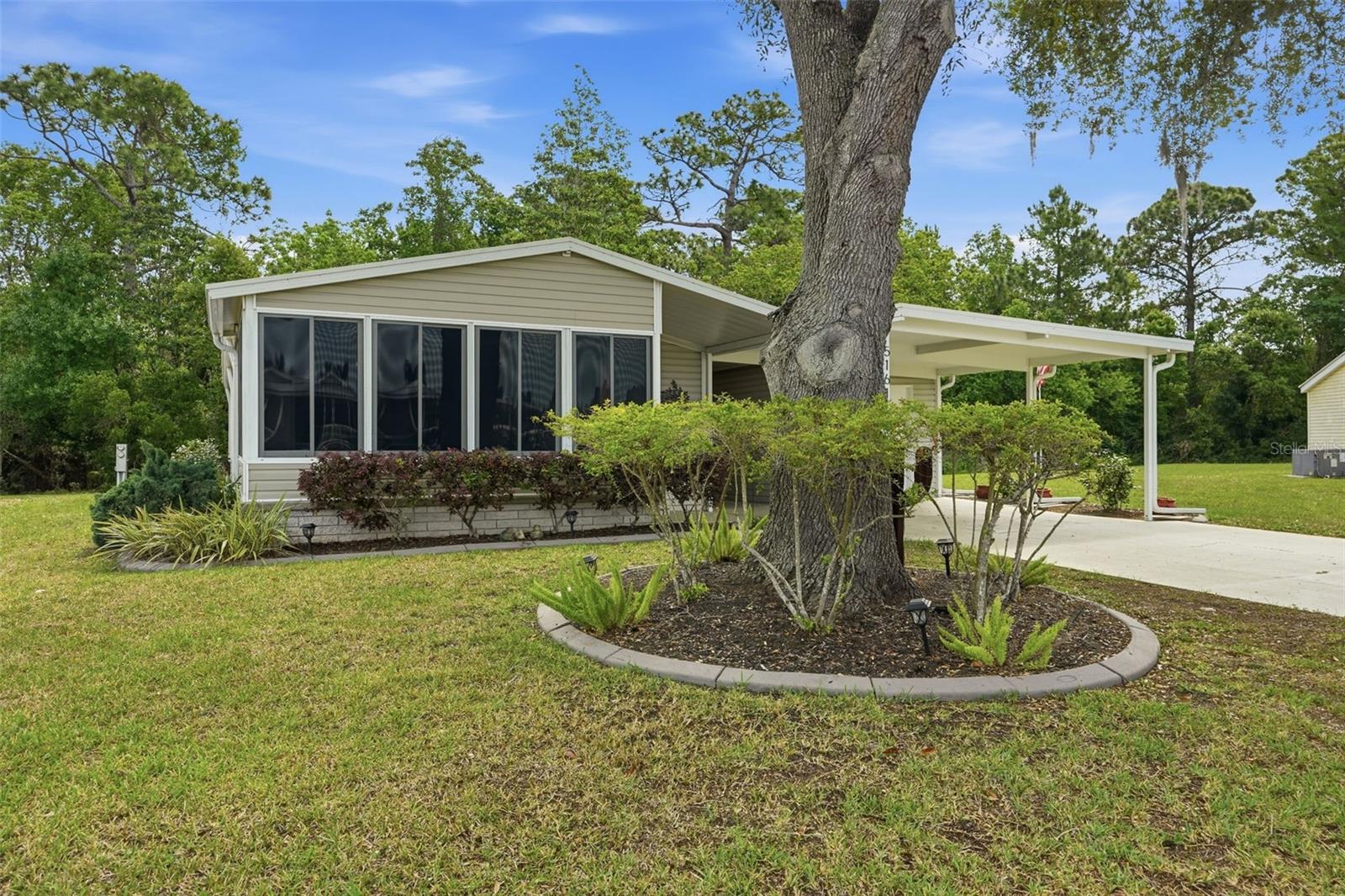 5161 FOREST GLENN DR Property Photo 1