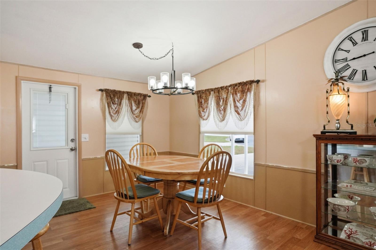 5161 Forest Glenn Dr Property Photo 9