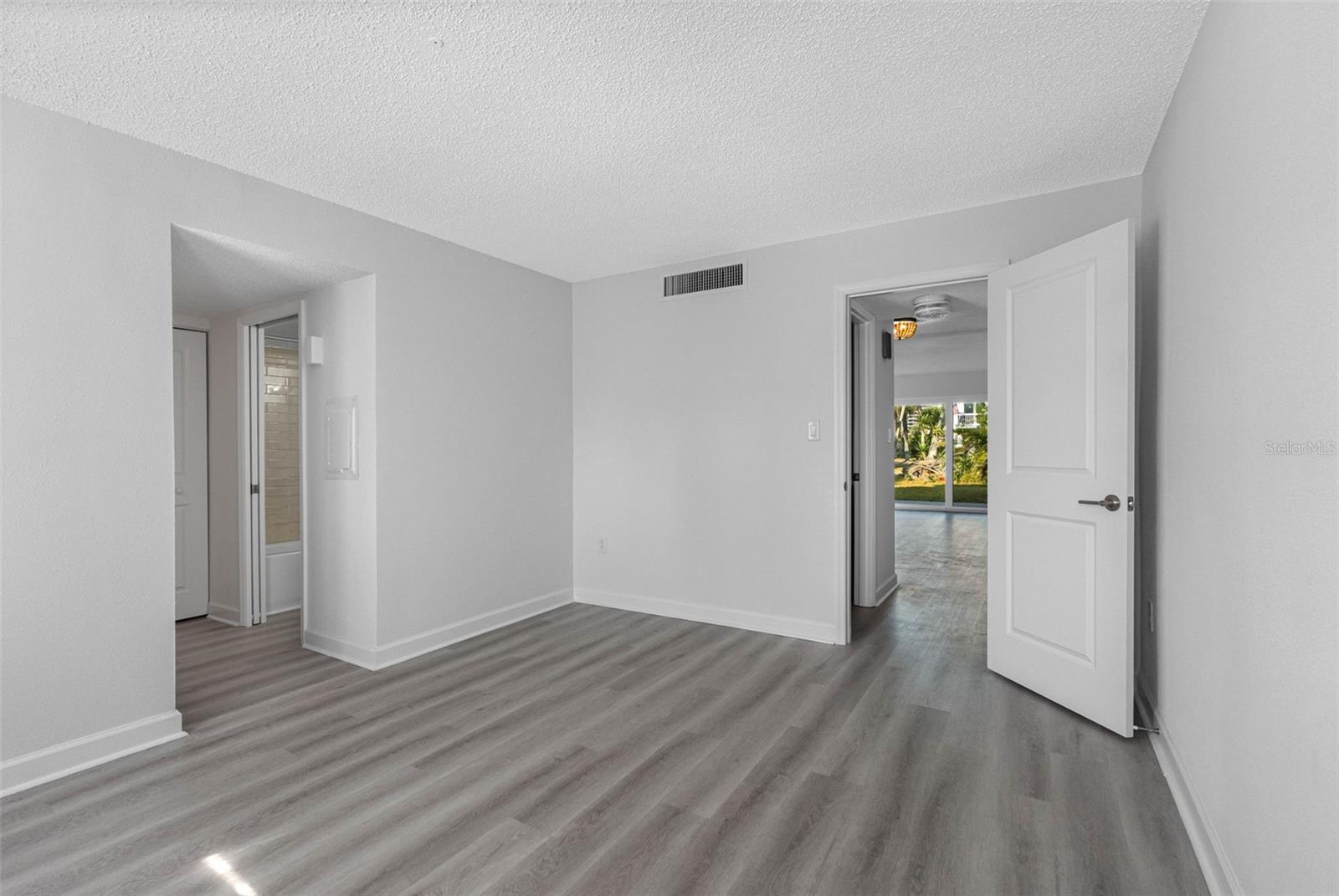 1451 Gulf Blvd #101 Property Photo 29