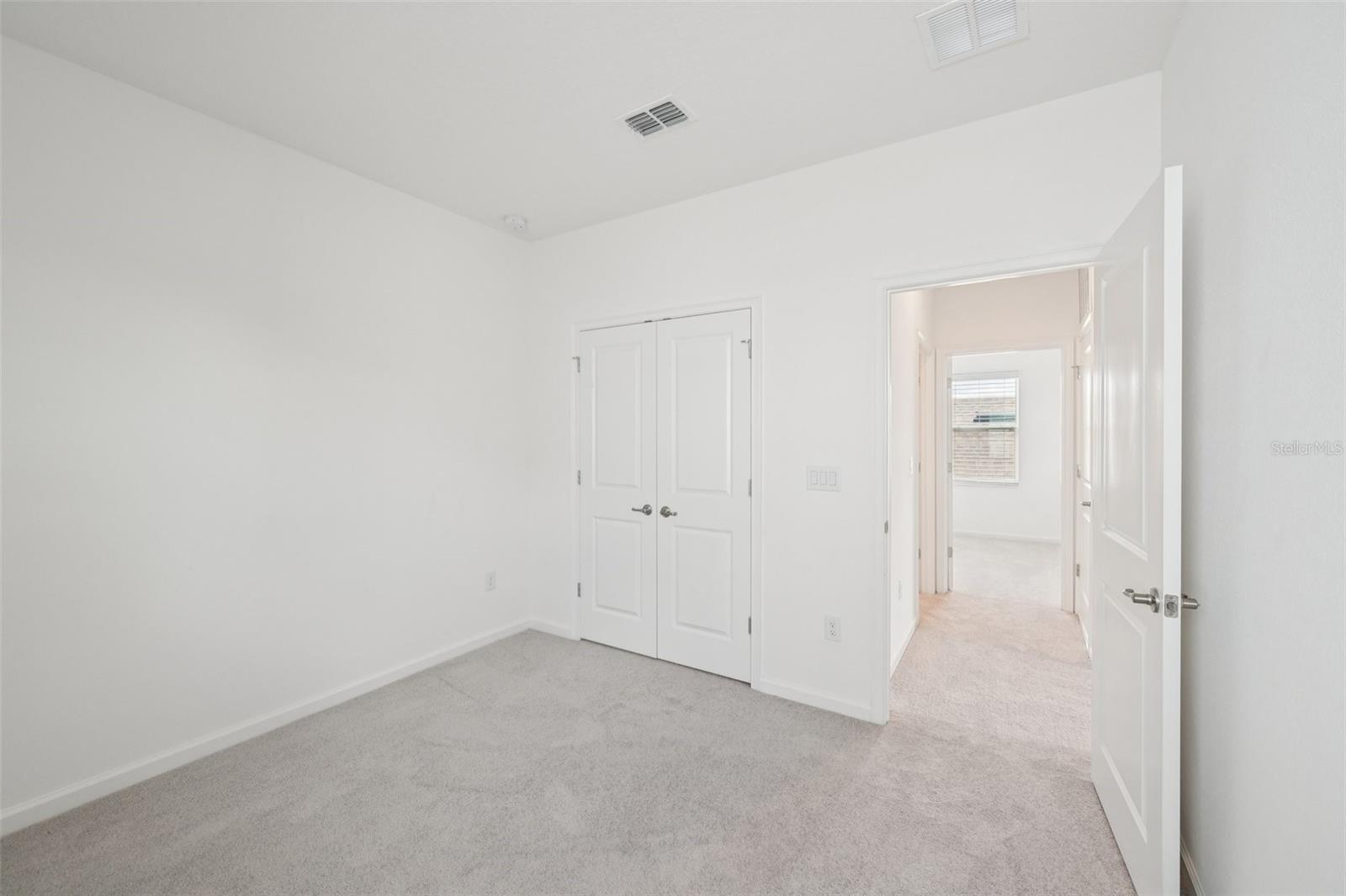 806 Winterside Dr Property Photo 27