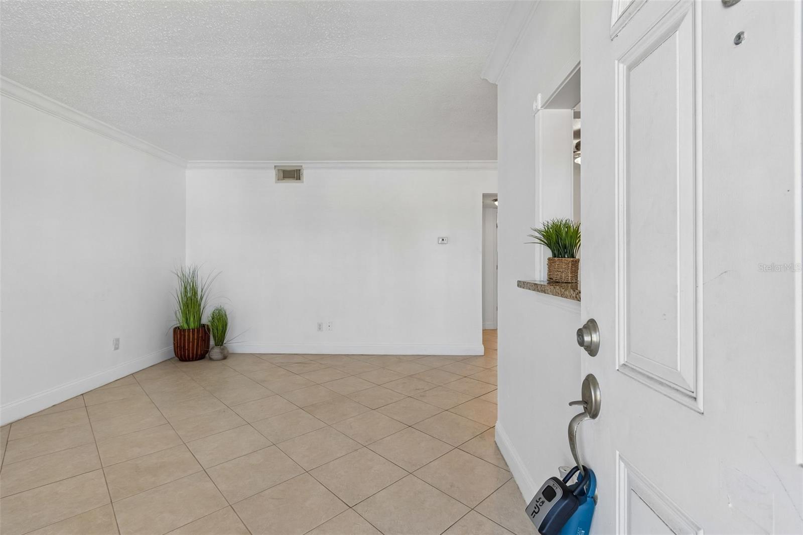 525 73rd Ave #5 Property Photo 8
