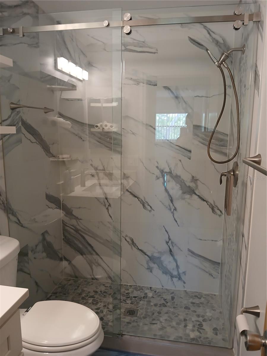 5880 38th Ave N #304 Property Photo 15