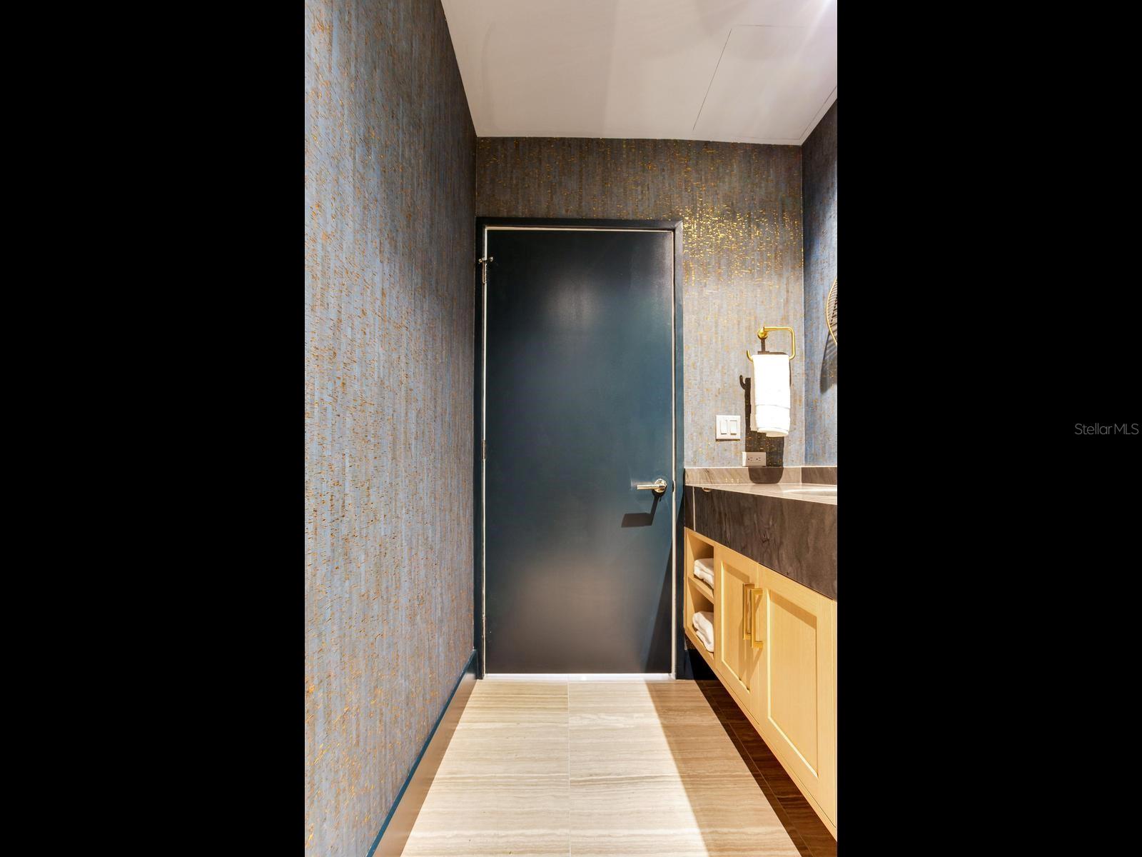 3101 W Bayshore Blvd #402 Property Photo 6