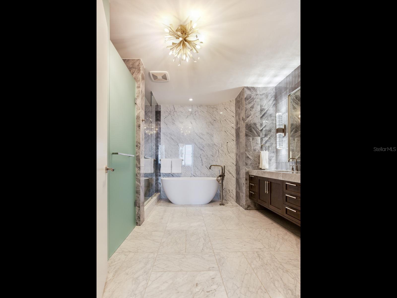 3101 W Bayshore Blvd #402 Property Photo 24