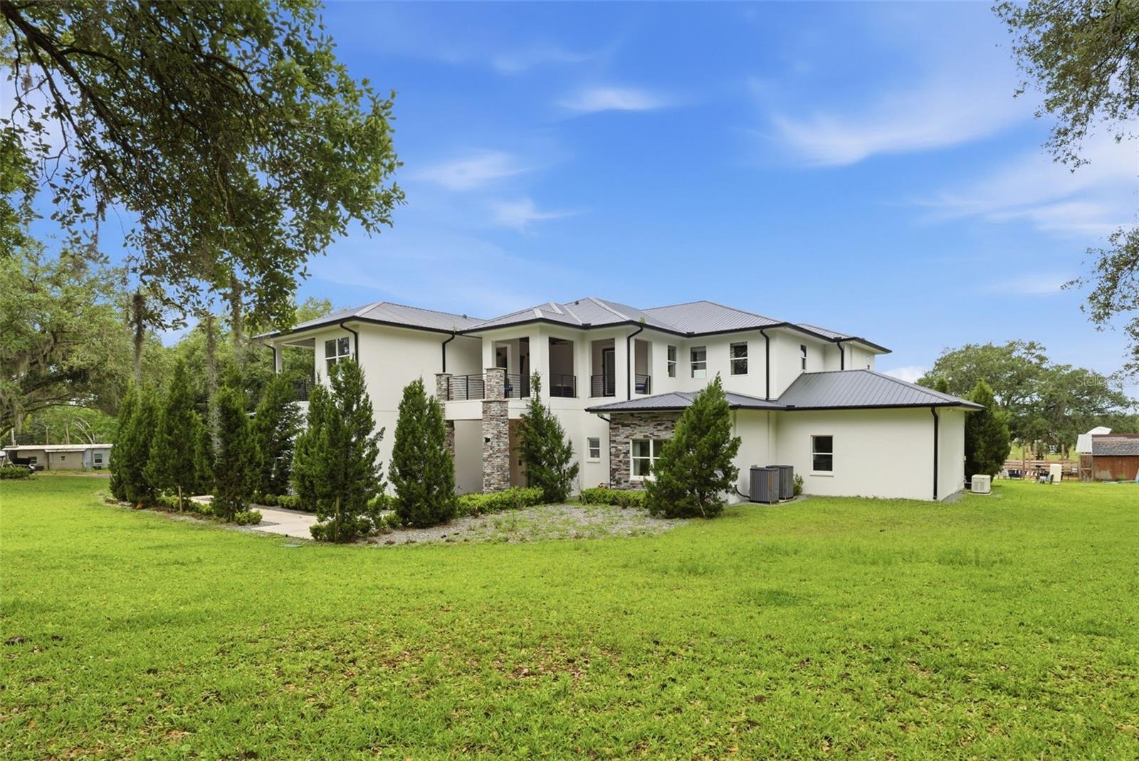 8241 Cass Rd Property Photo 4