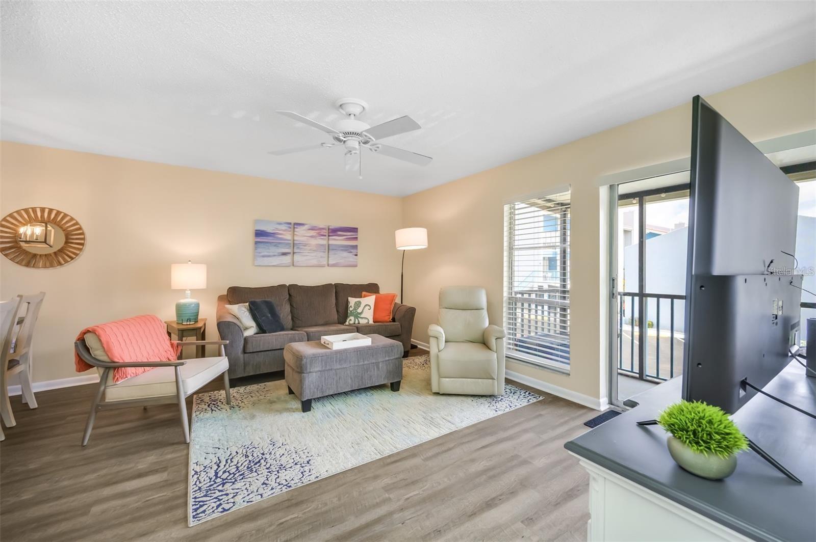 260 Medallion Blvd #f Property Photo 5