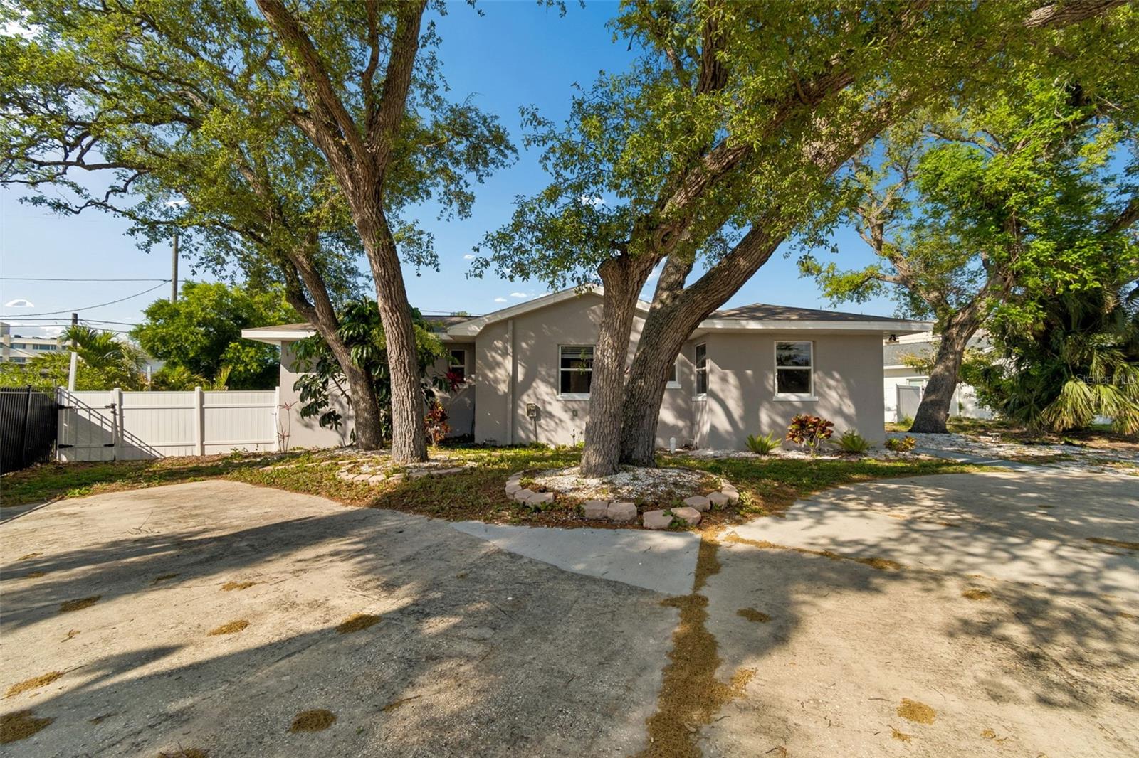 125 Harbor Bluff Dr Property Photo 4