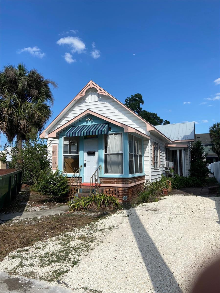 108 S Willow Ave Property Photo 1