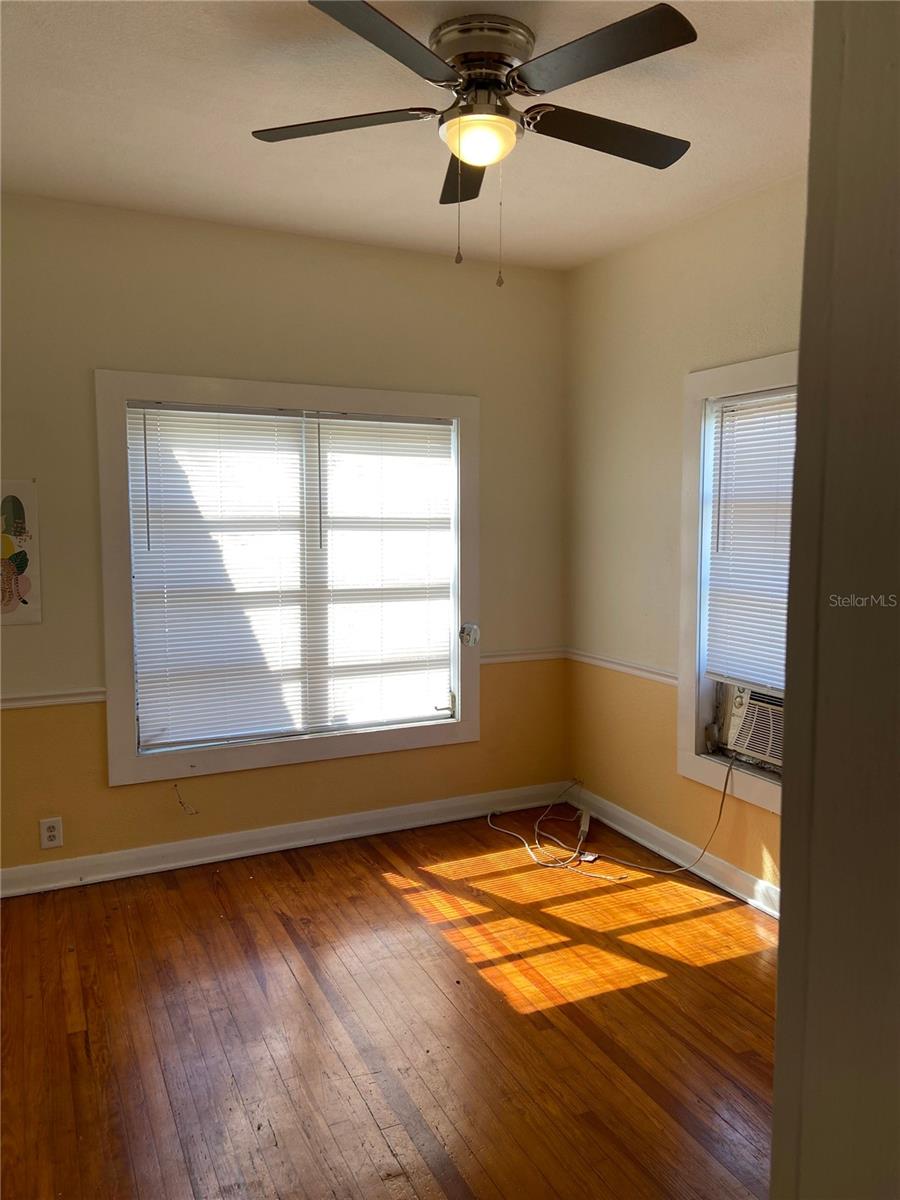 108 S Willow Ave Property Photo 13