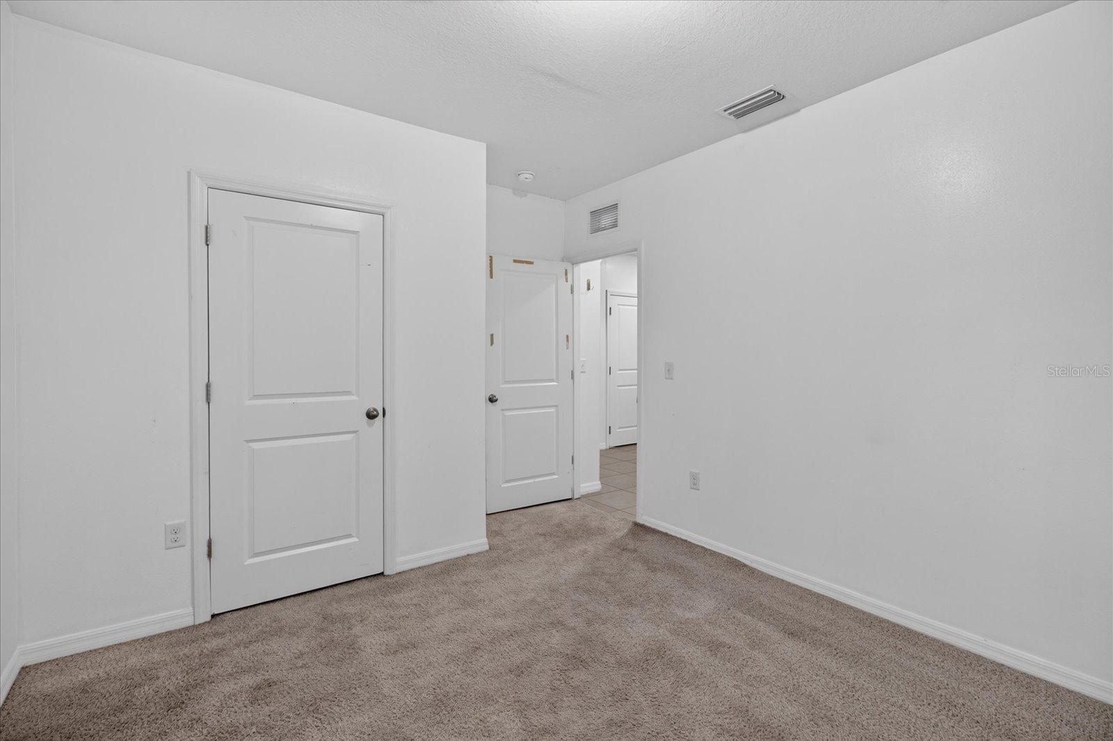 10206 Golden Light Ct Property Photo 7