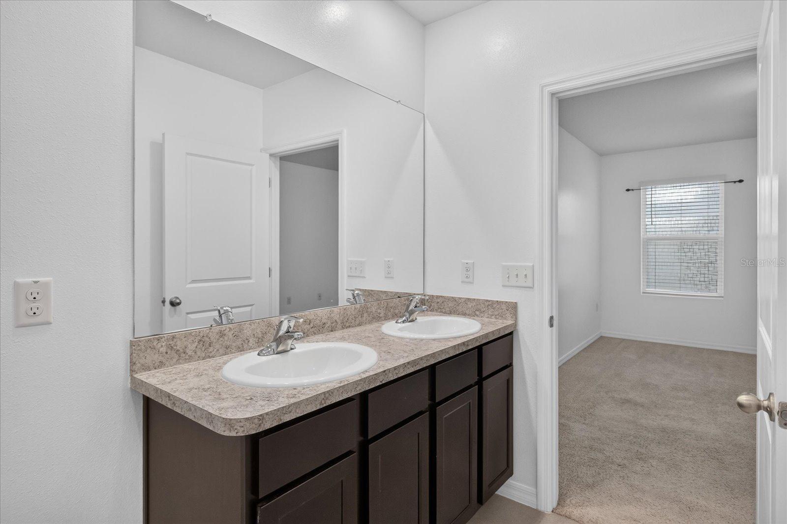 10206 Golden Light Ct Property Photo 46