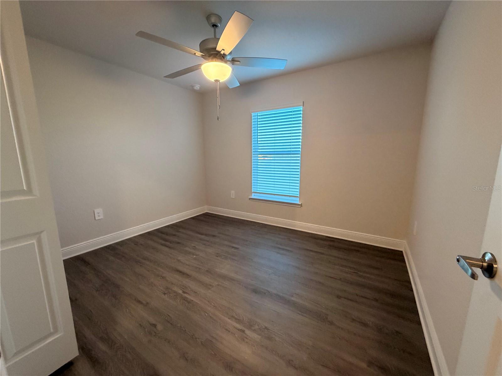 445 Alvina Ave Property Photo 4