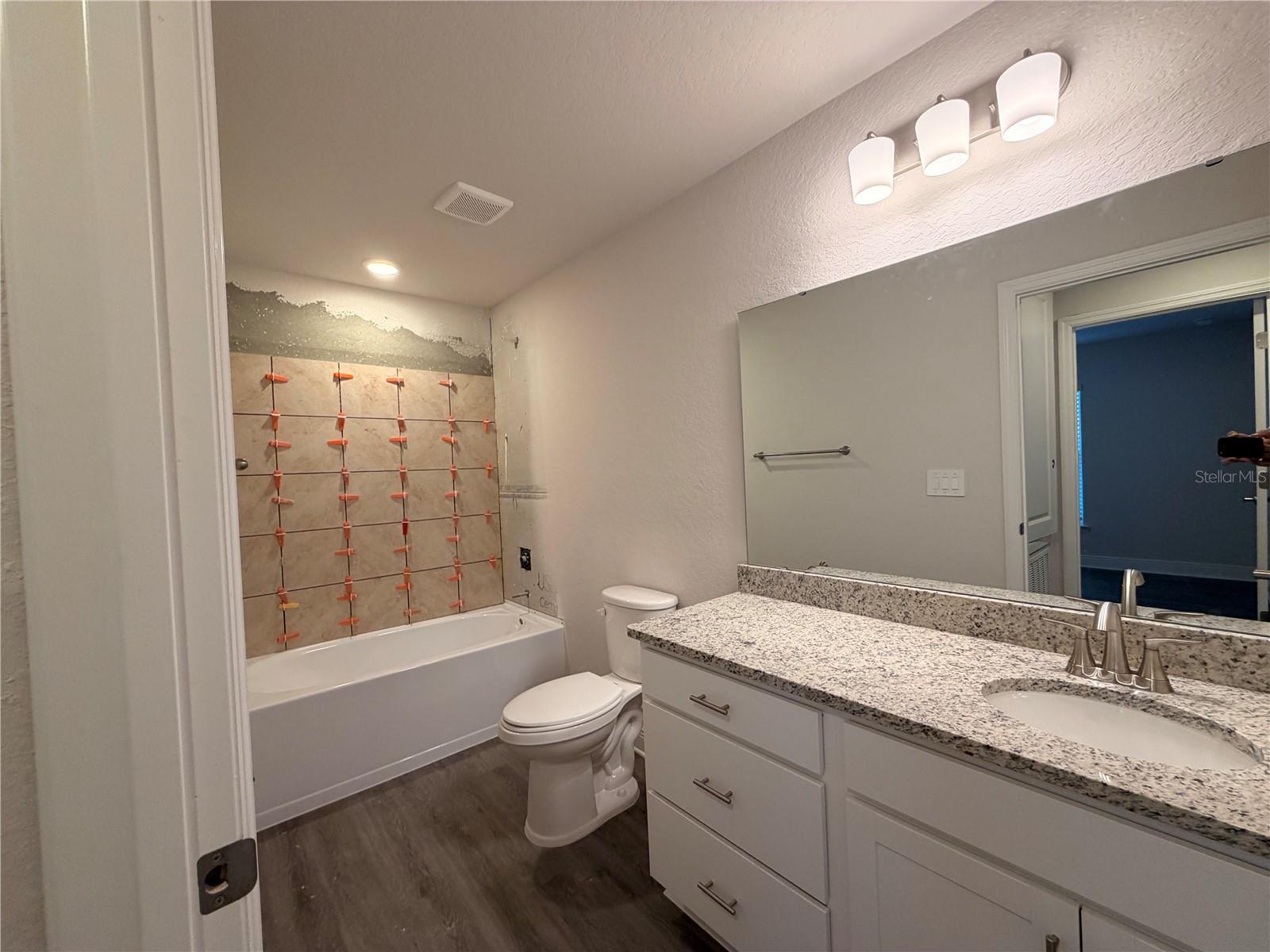 445 Alvina Ave Property Photo 6