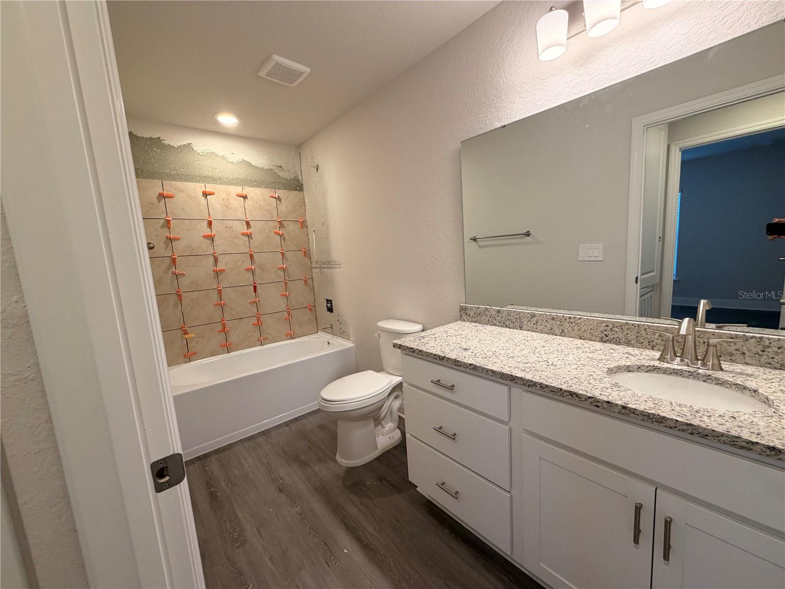 445 Alvina Ave Property Photo 7
