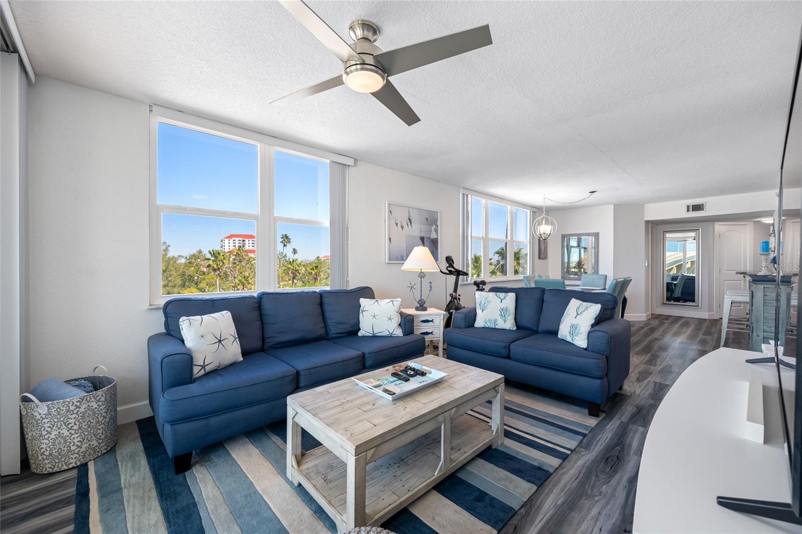 5701 Bahia Del Mar Cir #408 Property Photo 6