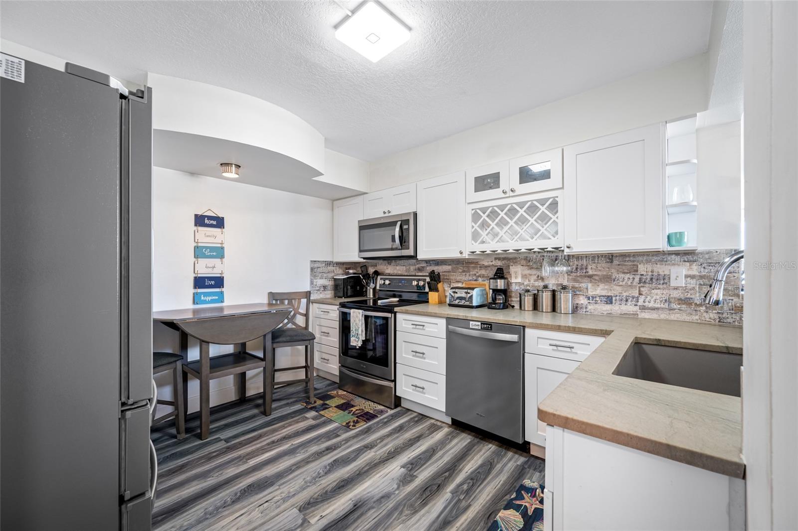 5701 Bahia Del Mar Cir #408 Property Photo 8