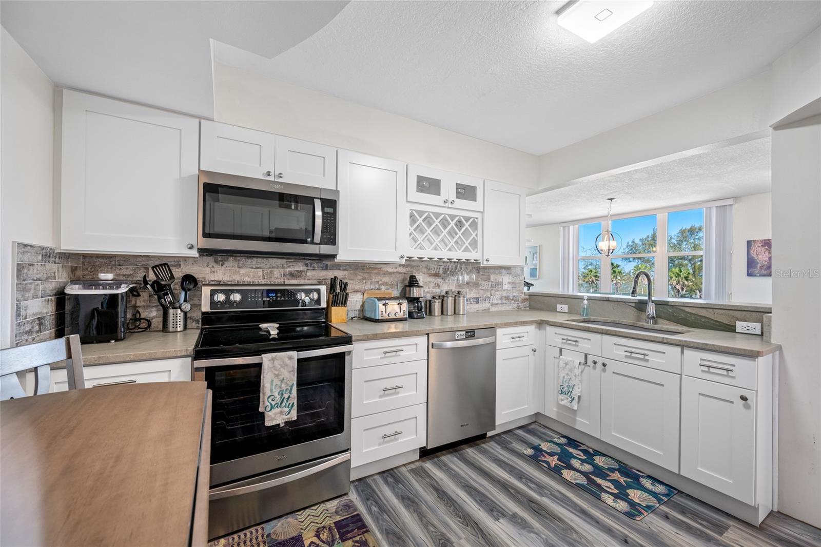 5701 Bahia Del Mar Cir #408 Property Photo 9