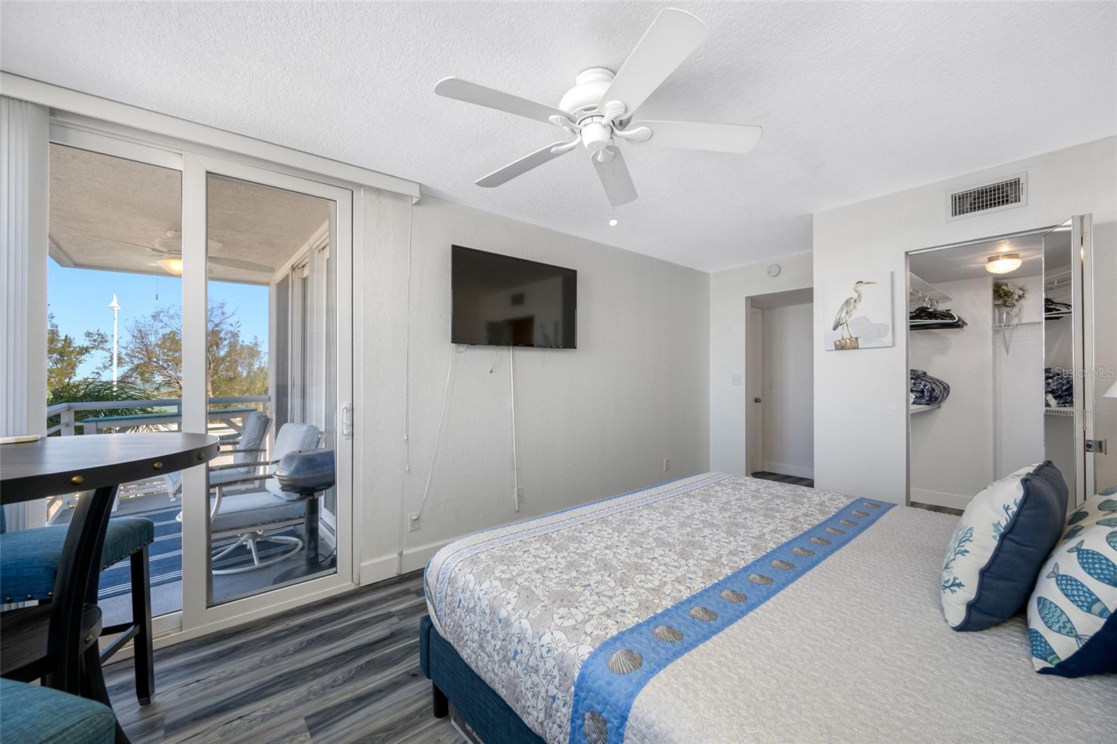 5701 Bahia Del Mar Cir #408 Property Photo 18