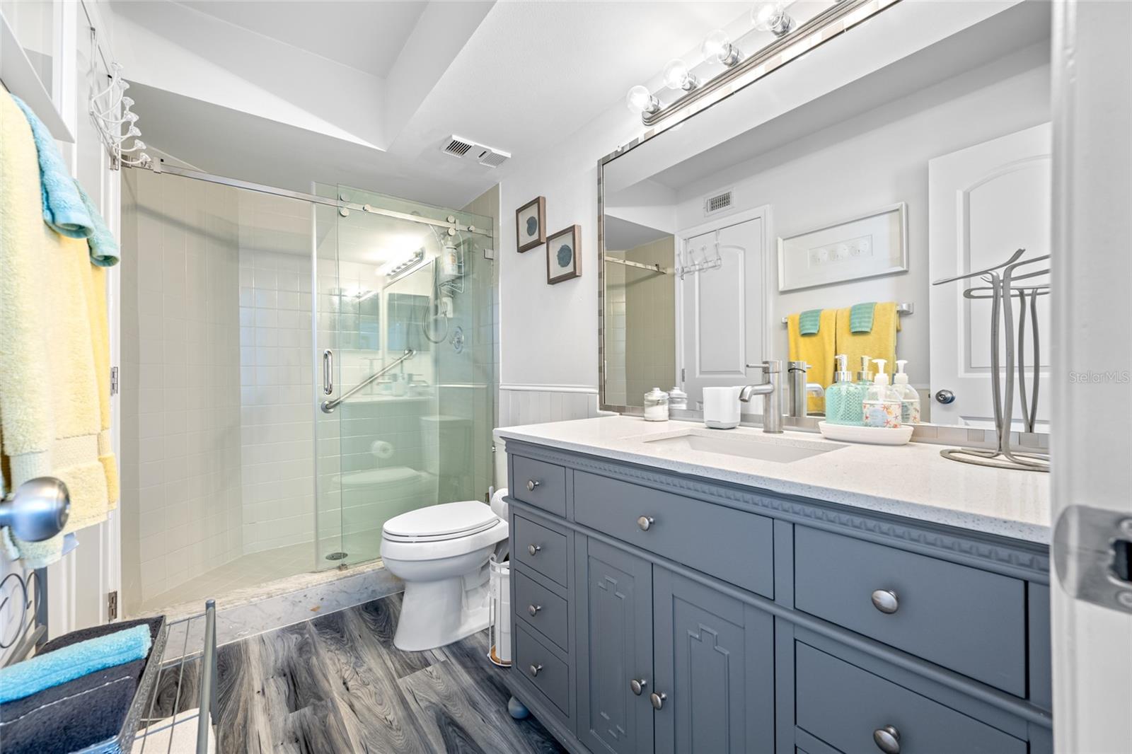 5701 Bahia Del Mar Cir #408 Property Photo 25