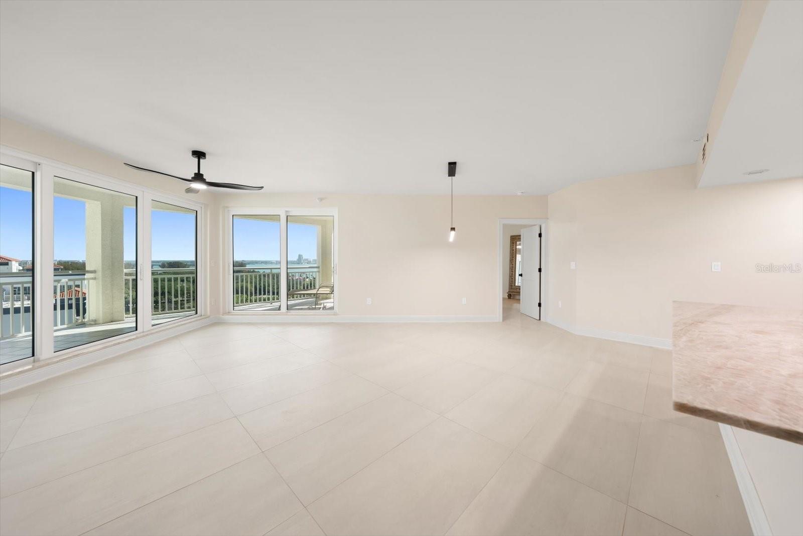 1170 Gulf Blvd #1004 Property Photo 13