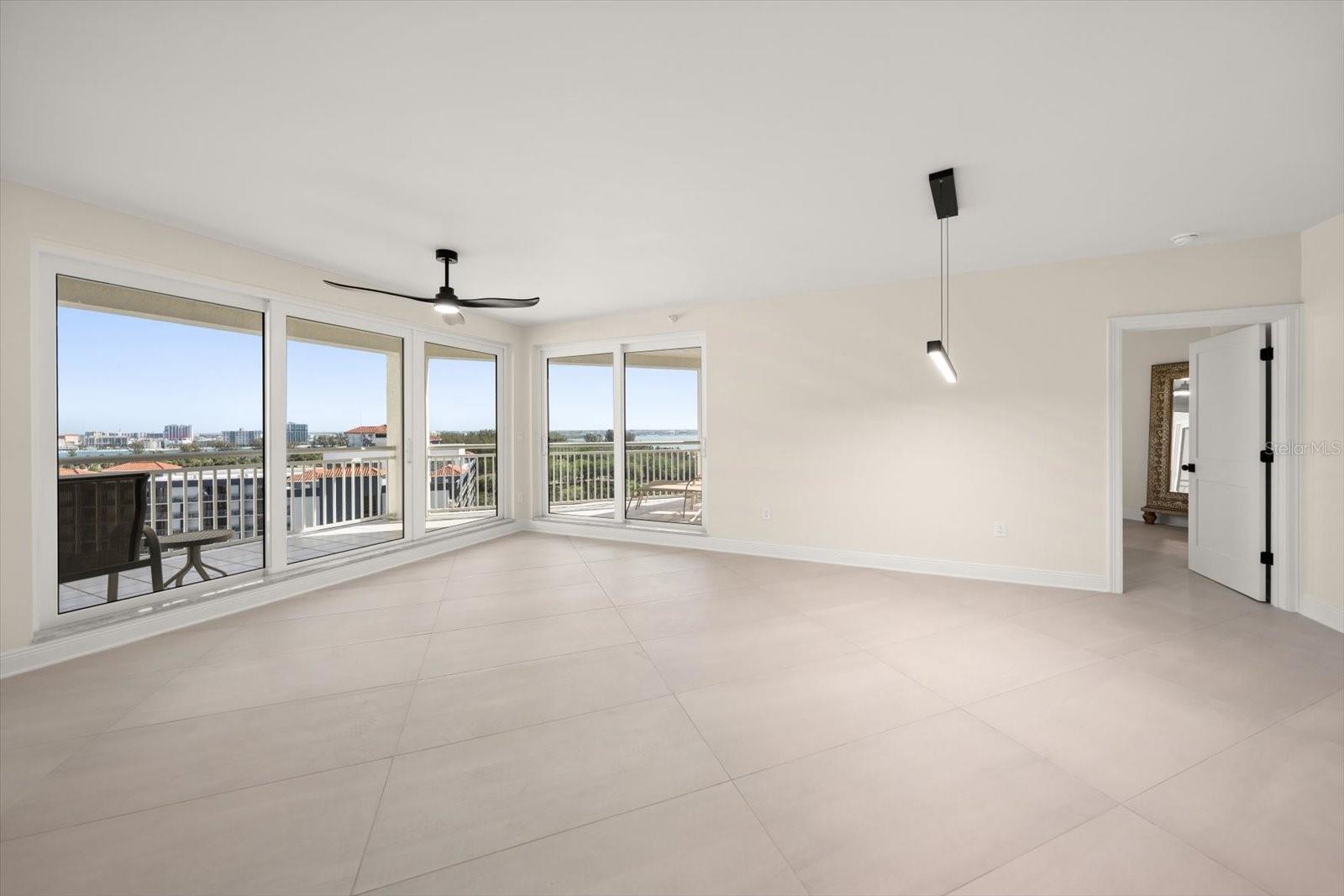 1170 Gulf Blvd #1004 Property Photo 15