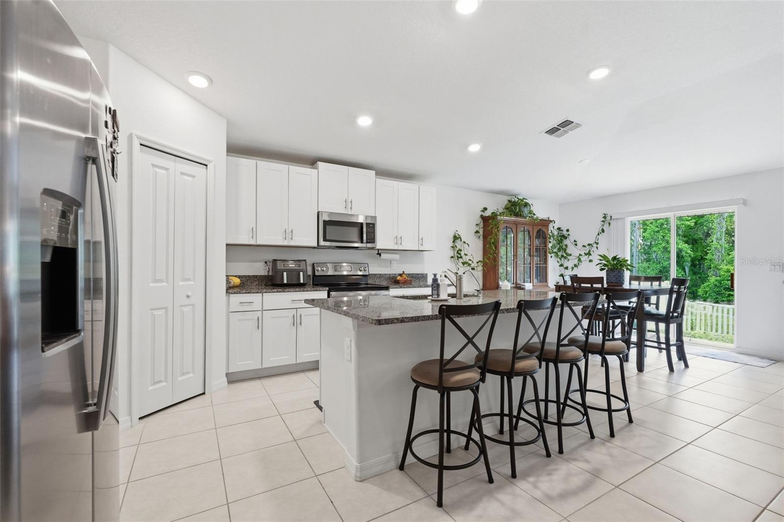 1681 Red Loop Property Photo 11