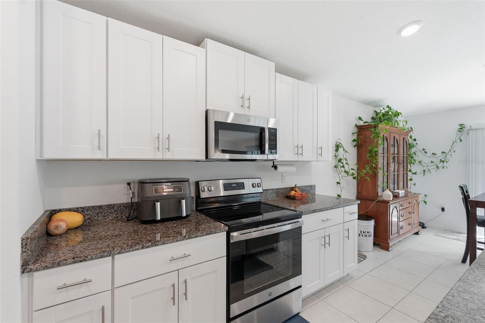 1681 Red Loop Property Photo 12
