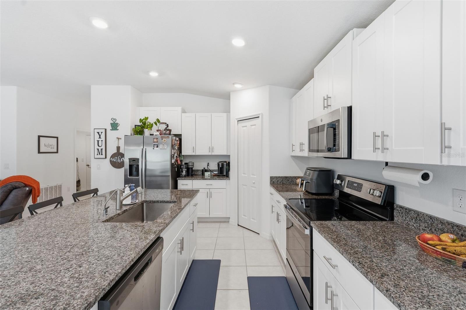 1681 Red Loop Property Photo 13