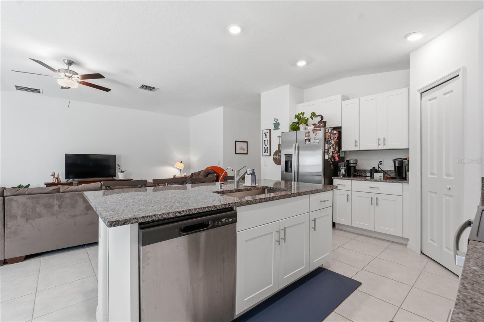 1681 Red Loop Property Photo 14
