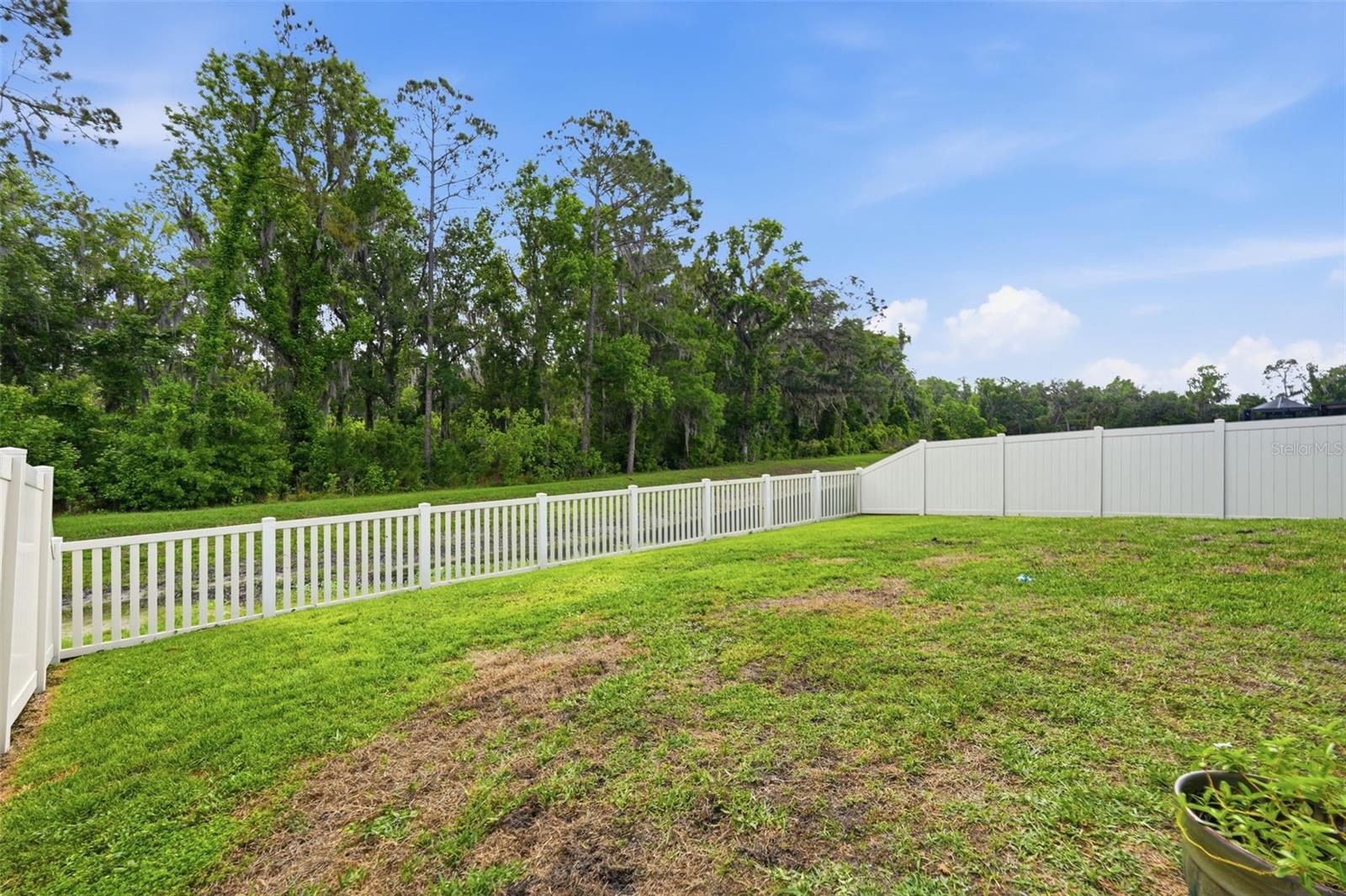 1681 Red Loop Property Photo 32