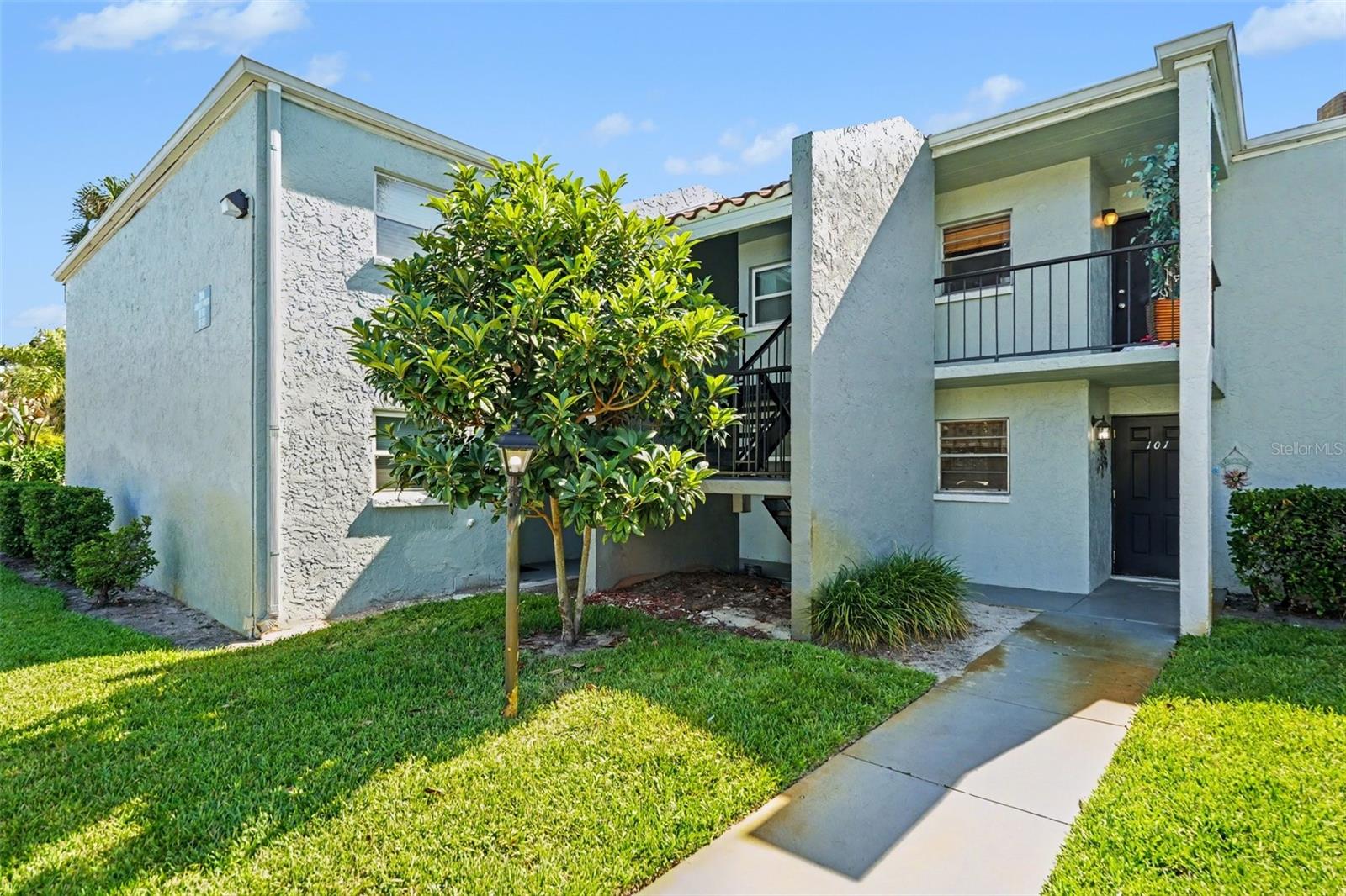 2845 Somerset Park Dr #101 Property Photo 1
